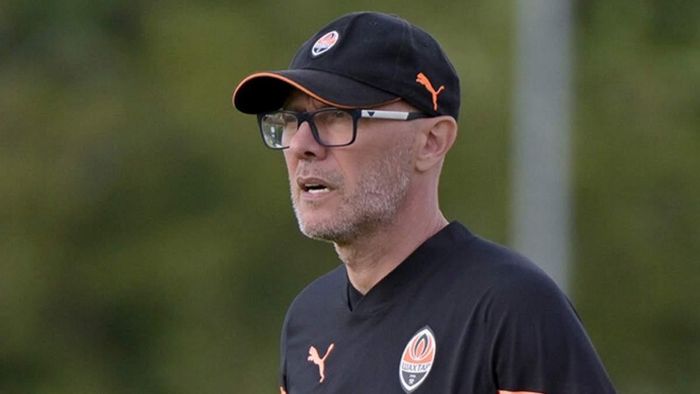 Асистент Турана пояснив непристойний жест на адресу Ротаня: "Всі переживають емоції"