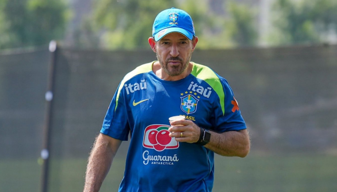 Збірна Бразилії звільнила головного тренера після ганебного вильоту з ЧС-2025 U-20 з футболу