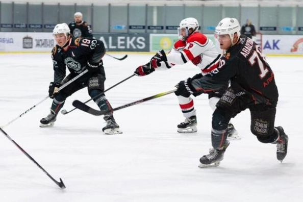 Кременчук здобув історичну перемогу у хокейному Континентальному кубку – на старті обіграли сильних угорців 