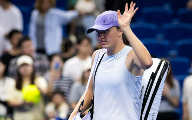 Свьонтек розгромною перемогою стартувала на супертурнірі в Ухані