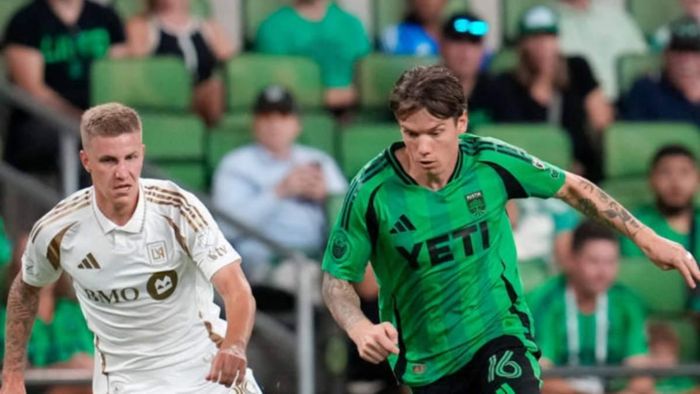 Лос-Анджелес зі Смоляковим програв команді гравця збірної України – екс-зірка АПЛ підставив