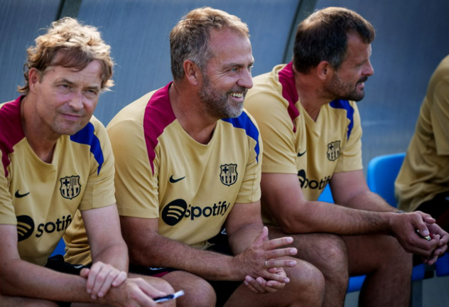 Маркус Зорг (ліворуч) та Ганс-Дітер Флік (у центрі) / ФК Барселона 