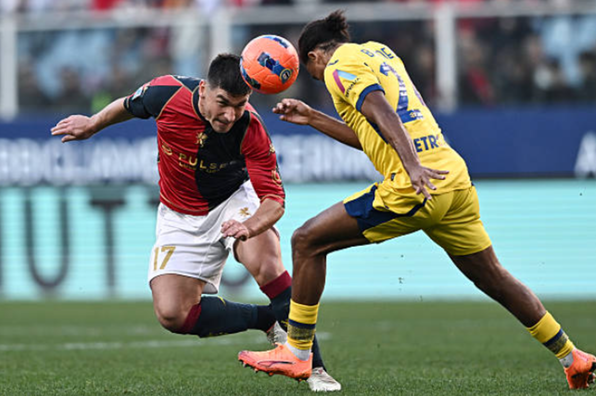 Маліновський провалився, але не завадив Дженоа перемогти та покинути зону вильоту у Серії А