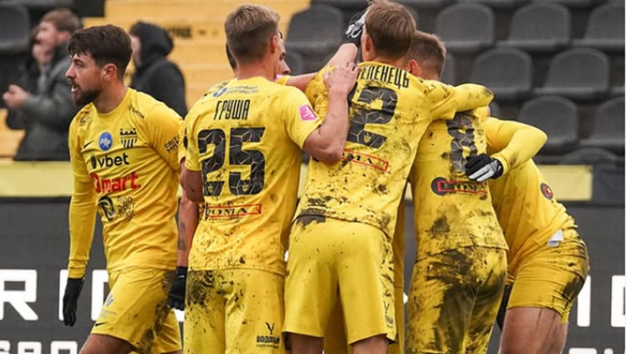 Буковина здобула розгромну перемогу і відірвалась від Чорноморця – екс-зірки УПЛ запалили на болоті Буковина здобула розгромну перемогу і відірвалась від Чорноморця – екс-зірки УПЛ запалили на болоті