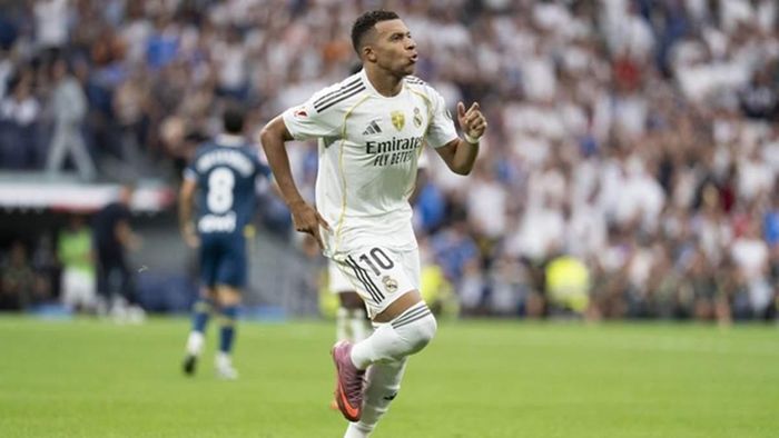 Фанат Реала помер після того, як Мбаппе не реалізував пенальті у матчі з Барселоною