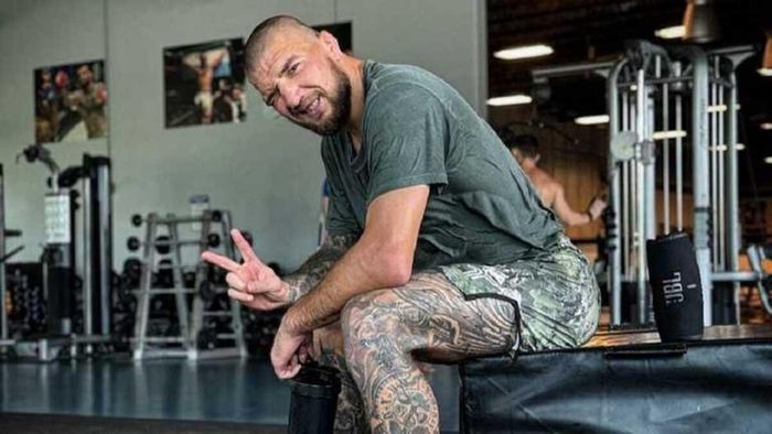 Амосов офіційно дізнався дату першого бою та суперника в UFC