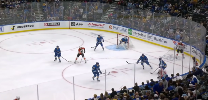 НХЛ: Кароліна перемогла та вийшла у лідери, неймовірна перестрілка у Сент-Луїсі