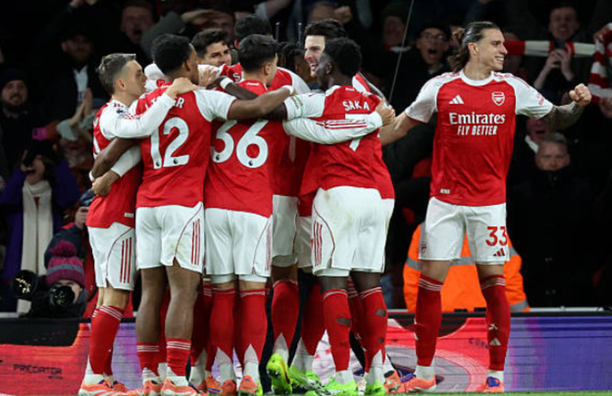 Арсенал з хет-триком Езе розтрощив Тоттенхем у дербі та зміцнив лідерство в АПЛ