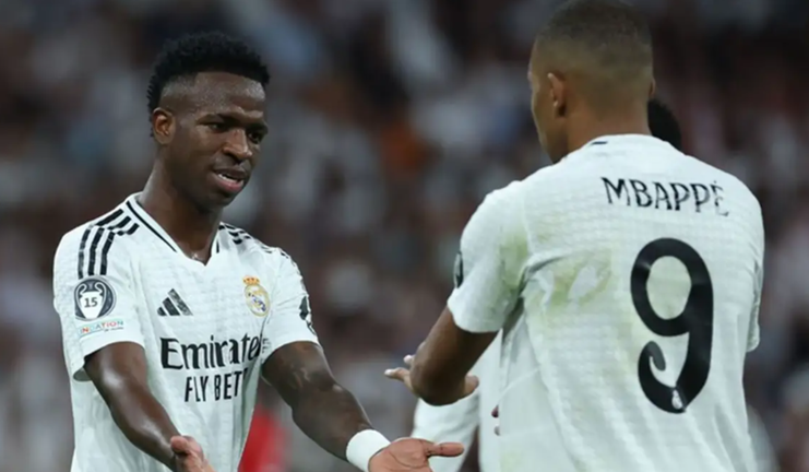 Кіліан Мбаппе та Вінісіус / фото: EFE/Kiko Huesca