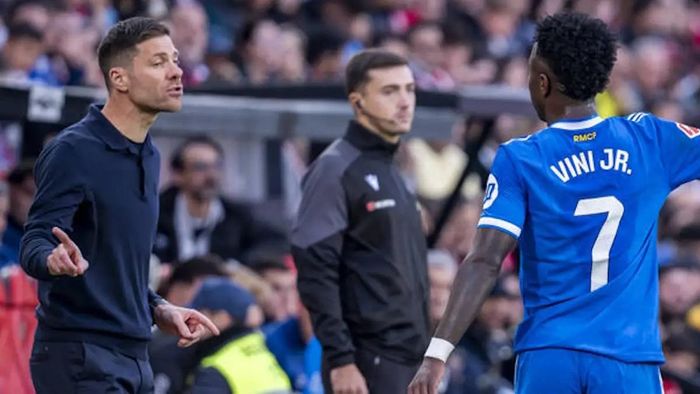 Зірка Реала емоційно "накинувся" на Алонсо після матчу ЛЧ – несподіваний поворот (ВІДЕО)