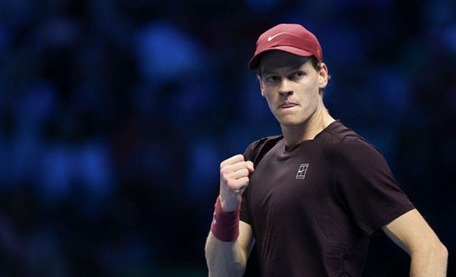 Сіннер обіграв Алькараса і вдруге став переможцем Підсумкового турніру – фінал переривали на 10 хвилин