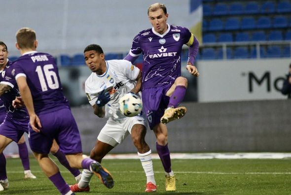 Голкіпер ЛНЗ пояснив, чому арбітр скасував пенальті Динамо в матчі УПЛ