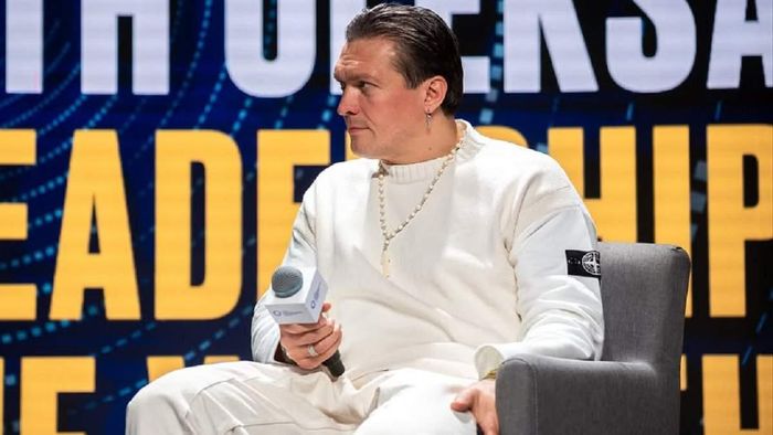 Усик будує в Україні масштабний проєкт: "Ви це будете залишати своїм дітям"
