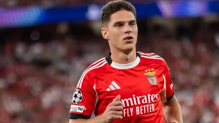 Судакова должны были удалить в разгромном матче Бенфики – тренер соперника свирепствует Судакова должны были удалить в разгромном матче Бенфики – тренер соперника свирепствует