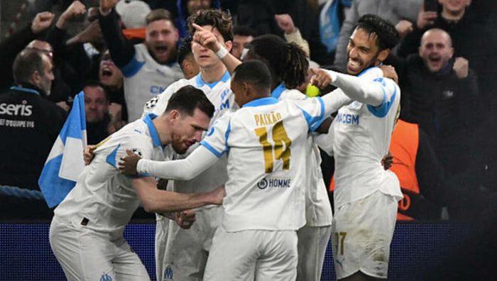 Марсель з дублем Обамеянга камбекнув у матчі ЛЧ з Ньюкаслом, перша поразка Ман Сіті, нульова гра в Празі Марсель з дублем Обамеянга камбекнув у матчі ЛЧ з Ньюкаслом, перша поразка Ман Сіті, нульова гра в Празі