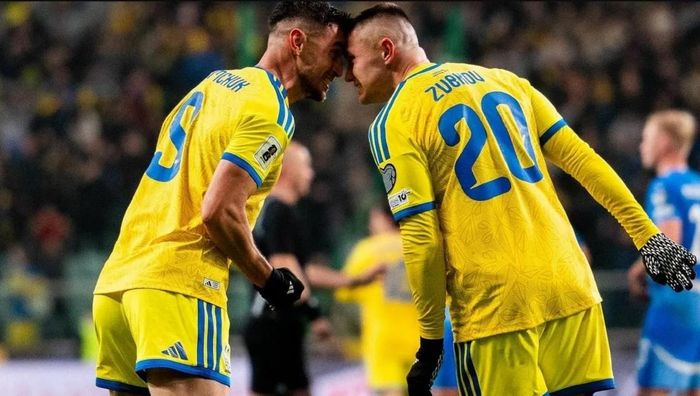 Вогняний танець Яремчука і Зубкова після перемоги над Ісландією завірусився мережею (ВІДЕО) Вогняний танець Яремчука і Зубкова після перемоги над Ісландією завірусився мережею (ВІДЕО)