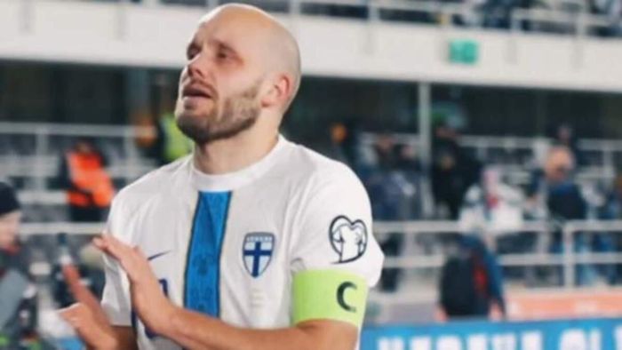 Легендарний нападник попрощався зі своєю збірною ганебною поразкою – колись він "запалював" у АПЛ 