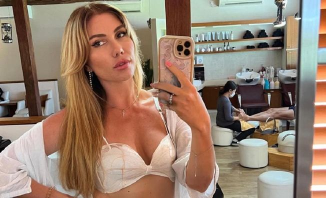 Вдова Конькова відмовилася від побачення і зізналася, чим зайнялася натомість (ФОТО)