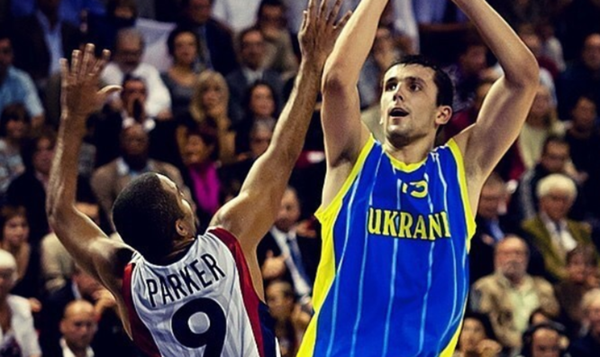 Легендарний український баскетболіст оголосив про завершення кар'єри посеред сезону