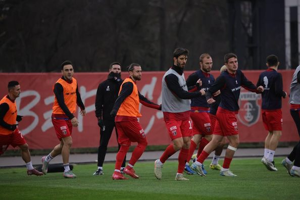 Верес завдяки голу зі штрафного переміг Рух – львів'яни не перемагають 4 матчі поспіль