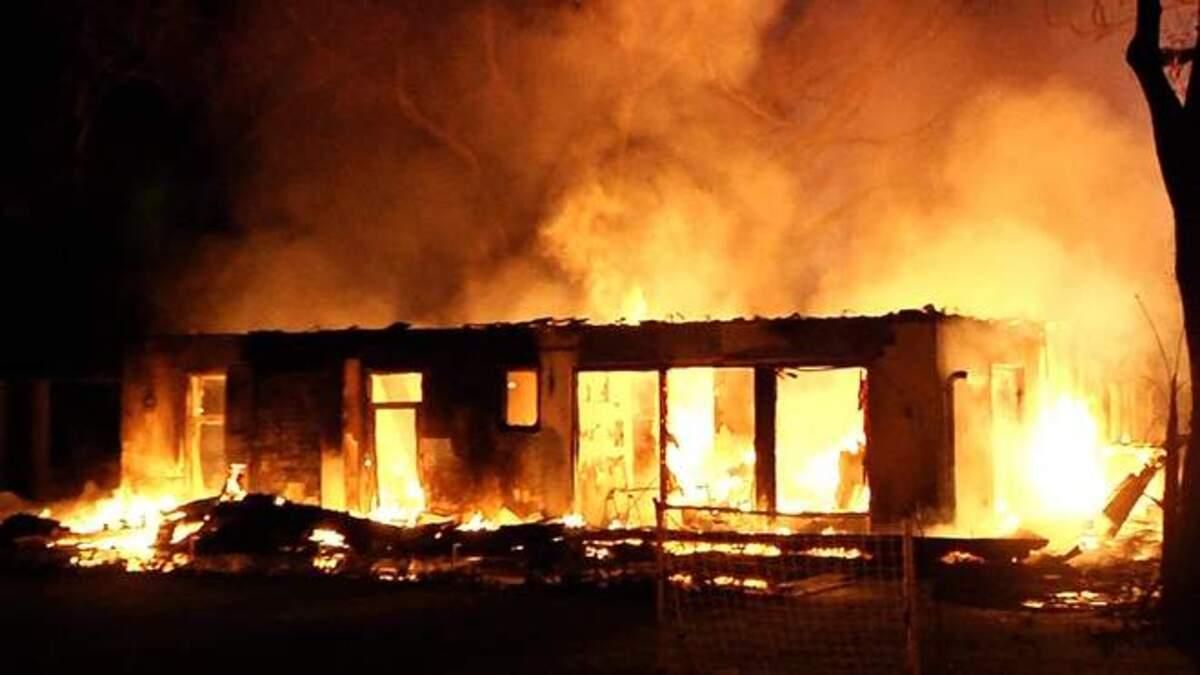 Будинок Споельстри згорів вщент / Фото miamiherald.com 