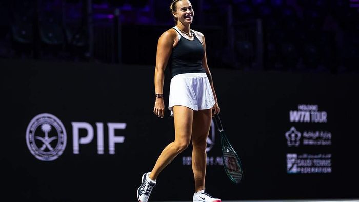 Соболенко знову публічно принизила свого тренера – облаяла і вигнала з корту на Підсумковому турнірі