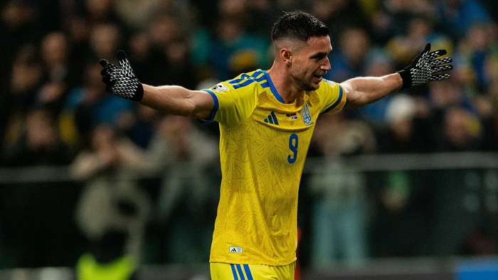 Яремчук оформив асист за Олімпіакос і долучився до розгрому – відео гольової передачі