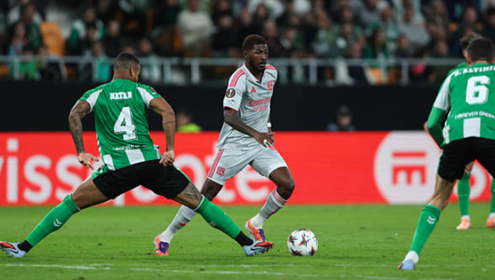 Ліга Європи: екс-клуб Маліновського переміг в гольовій перестрілці, тріумф Астон Вілли та фіаско Ліона Ліга Європи: екс-клуб Маліновського переміг в гольовій перестрілці, тріумф Астон Вілли та фіаско Ліона