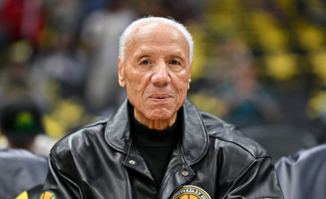 Помер легенда НБА, який тричі увійшов до Зали слави та двічі вигравав золото Олімпіади