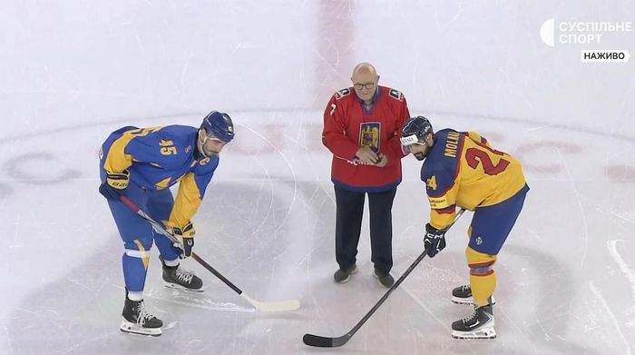 Збірна України з хокею перестріляла Румунію у Європейському кубку націй, наламавши дров наприкінці матчу