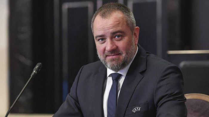 Павелко втік з України, оформивши інвалідність – екс-очільника УАФ хочуть подати в розшук Інтерполу