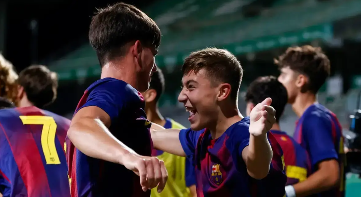 Артем Рибак (праворуч) / Photo by Jose Luis Contreras/NurPhoto via Getty Images