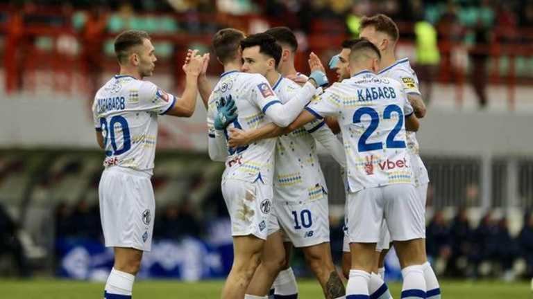 Гравці Динамо / Фото ФК Динамо Гравці Динамо / Фото ФК Динамо