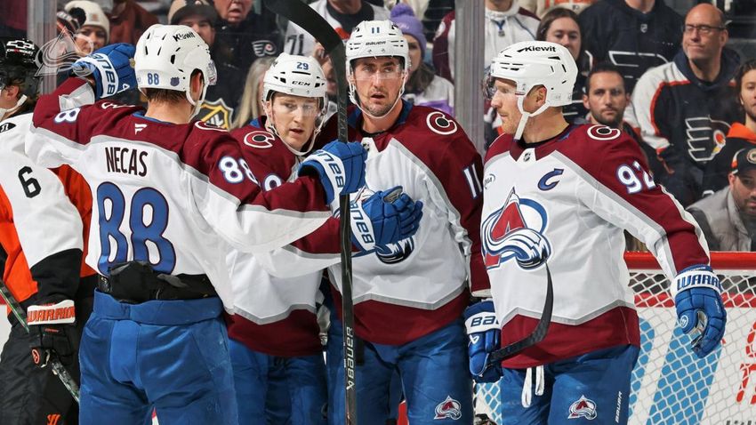 НХЛ: український канадець з асистом закріпився на вершині, історичний матч юної суперзірки