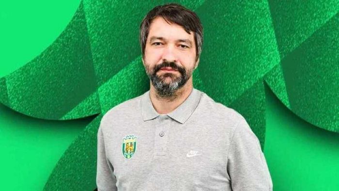 Новий тренер Карпат: у ЗМІ розкрили деталі поїздки Русола до Іспанії