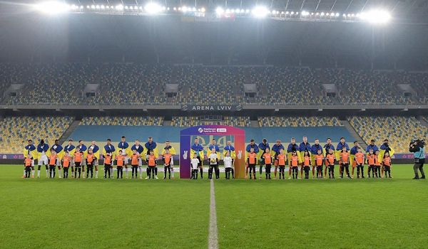 Заруба на Арені Львів: як Шахтар і Кривбас видали матч туру, футбол порвав холод, а Туран ледь стримався від самосуду Заруба на Арені Львів: як Шахтар і Кривбас видали матч туру, футбол порвав холод, а Туран ледь стримався від самосуду