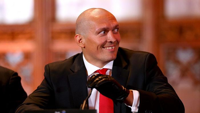 Усик дізнався своє місце у рейтингу найкращих боксерів світу, незалежно від вагової категорії, за версією The Ring  