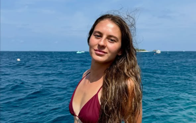 Костюк в купальнике подвела итоги декабря – роскошная фигура и райский отдых на фото