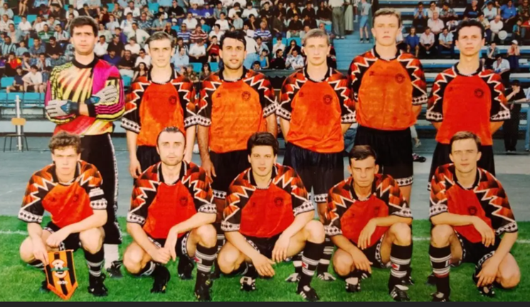 Олександр Осташов у складі Шахтаря 90-х / Фото з архіву