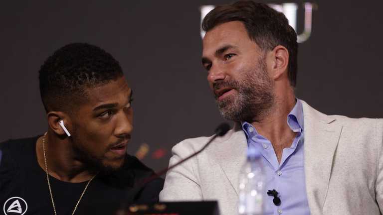 Джошуа та Хірн /talkSPORT Джошуа та Хірн /talkSPORT