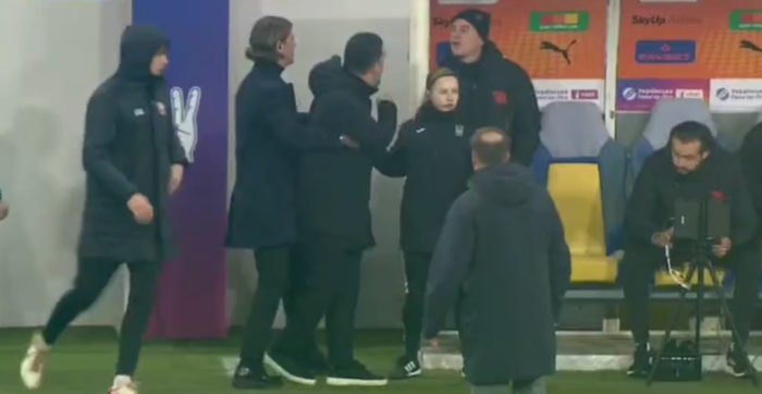 Туран пояснив, чому накинувся на тренера Кривбаса: "Це була неповага, такі речі не варто зачіпати"