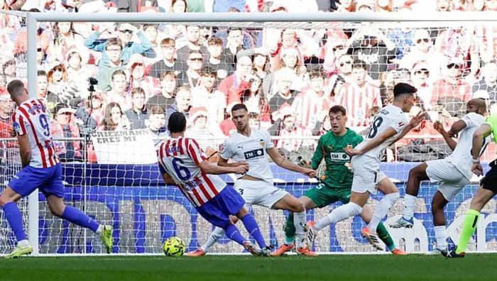 Атлетіко переміг екс-клуб Яремчука в матчі з 2 скасованими голами – шедевр Грізманна врятував від фіаско Атлетіко переміг екс-клуб Яремчука в матчі з 2 скасованими голами – шедевр Грізманна врятував від фіаско