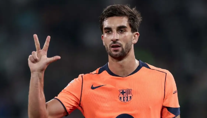 Барселона с хет-триком Торреса перестреляла Бетис в триллере с 8 голами и оторвалась от Реала