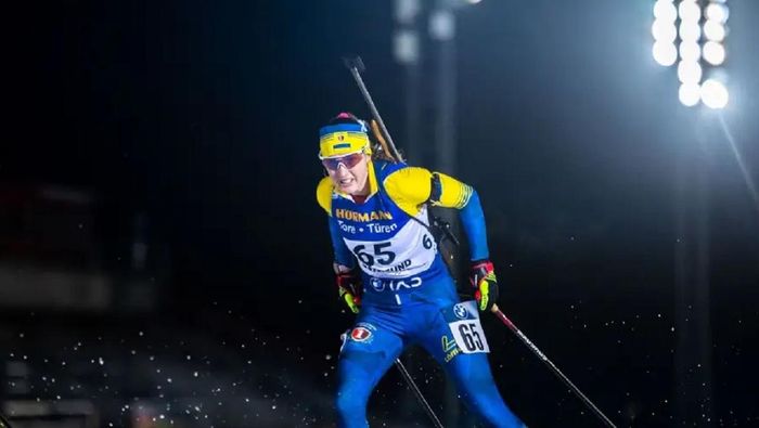 Україна йшла третьою у жіночій естафеті, але не втримала успіху – Дмитренко провалила стрільбу у Хохфільцені