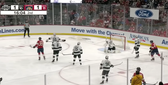 НХЛ: Кароліна продовжує домінувати на Сході, сенсаційна поразка Детройта, перемога чемпіона