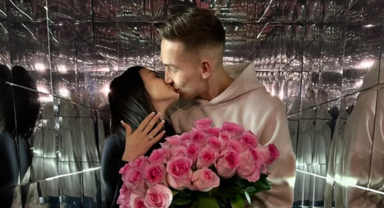 Александр Сухов с любимой / Фото из Instagram