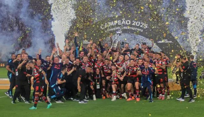Чемпіоном Бразилії з футболу достроково став Фламенго, завоювавши 4 трофеї за один сезон (ВІДЕО)