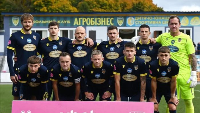 Один із лідерів Першої ліги підписав контракти з трьома ключовими гравцями, – джерело Один із лідерів Першої ліги підписав контракти з трьома ключовими гравцями, – джерело