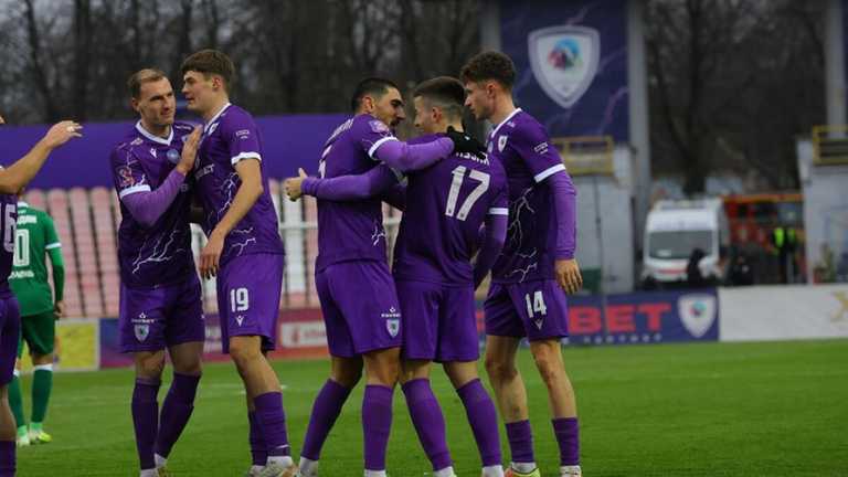 Гравці ЛНЗ / Фото УПЛ Гравці ЛНЗ / Фото УПЛ