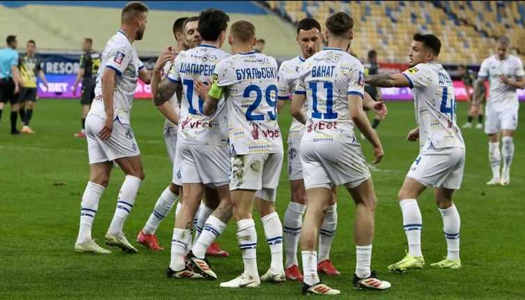 Игроки Динамо / Фото киевского клуба